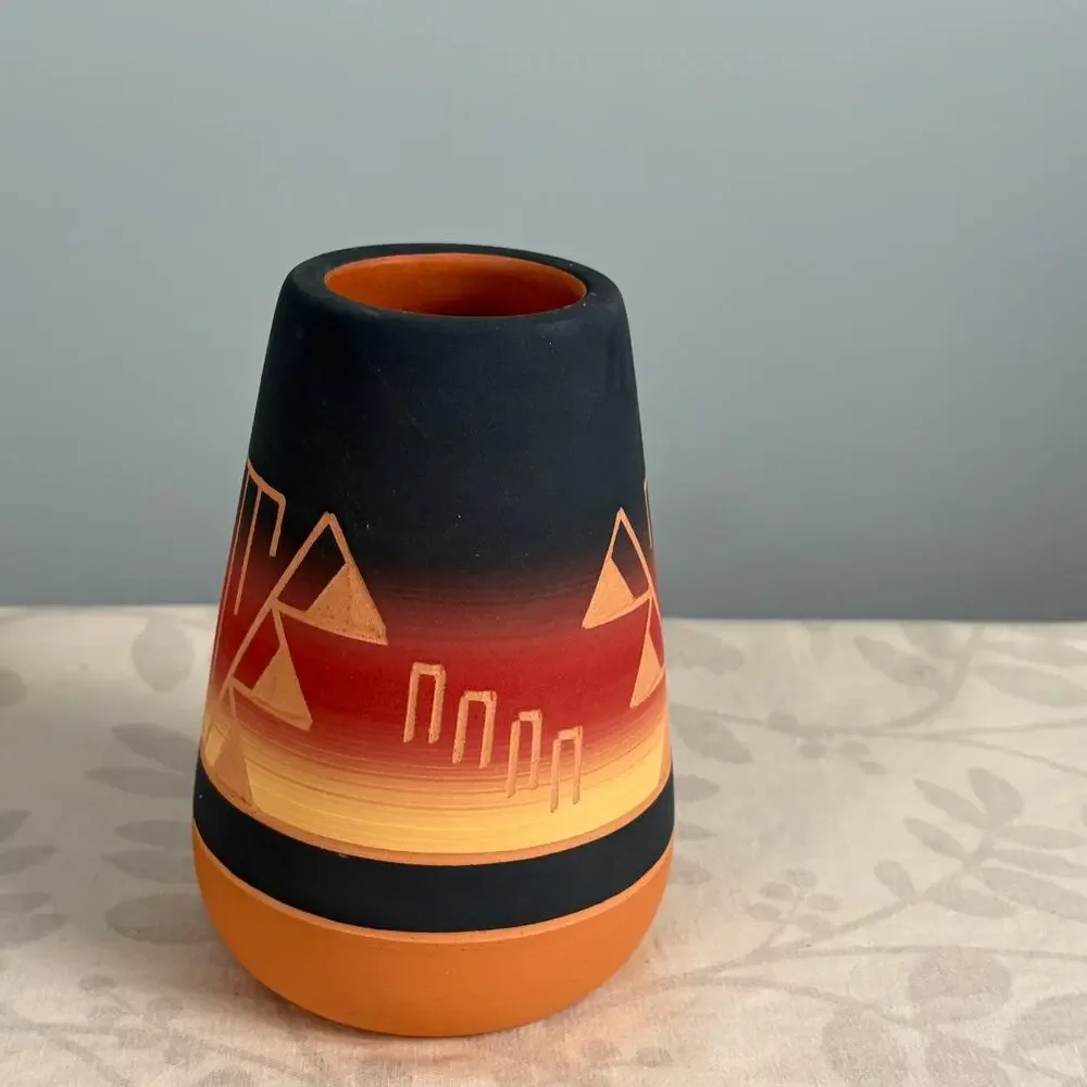 Jeanne High Elk Sioux Pottery Vase Signed Lakota Native American Art 6